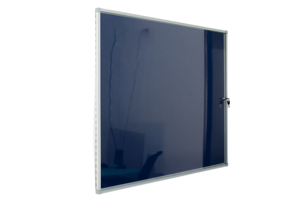 Single Door Clear Acrylic-Fronted Noticeboards Protect your pinned documents from interference and the elements with a key-locked clear acrylic door. Acrylic is both strong and flexible, making it a great safety option. Hinges are discretely concealed for a streamlined appearance. Ideal for single sheets of paper. Picture 1-7 : Single Door Clear Acrylic-Fronted Noticeboard Colour Ink